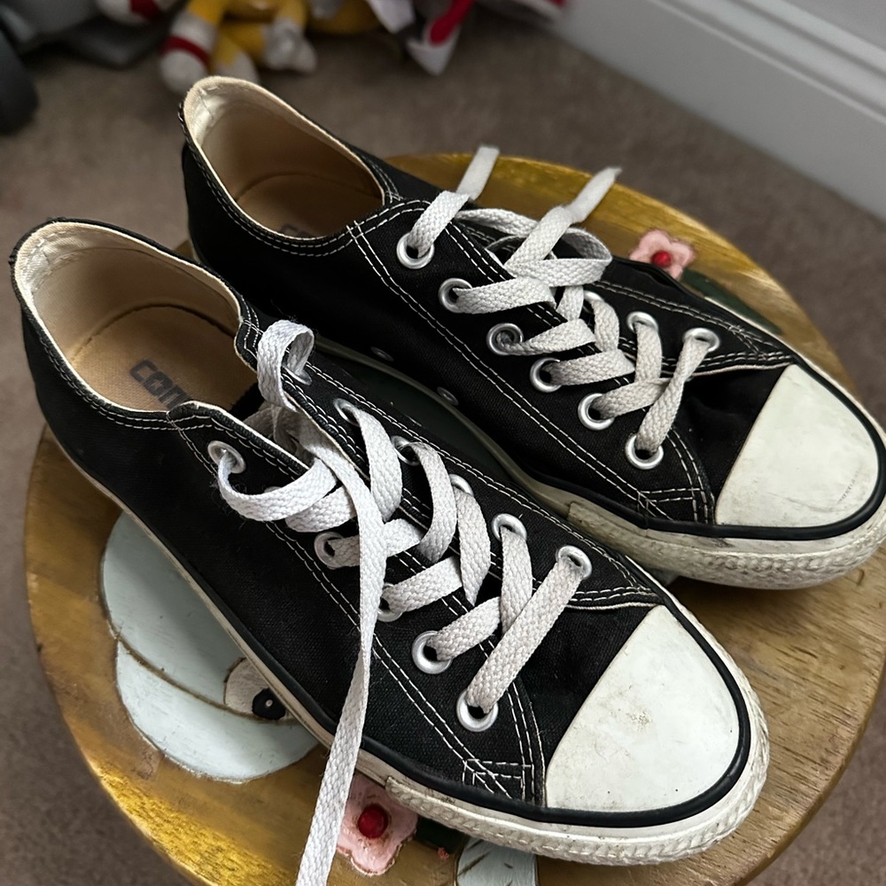 Black converse